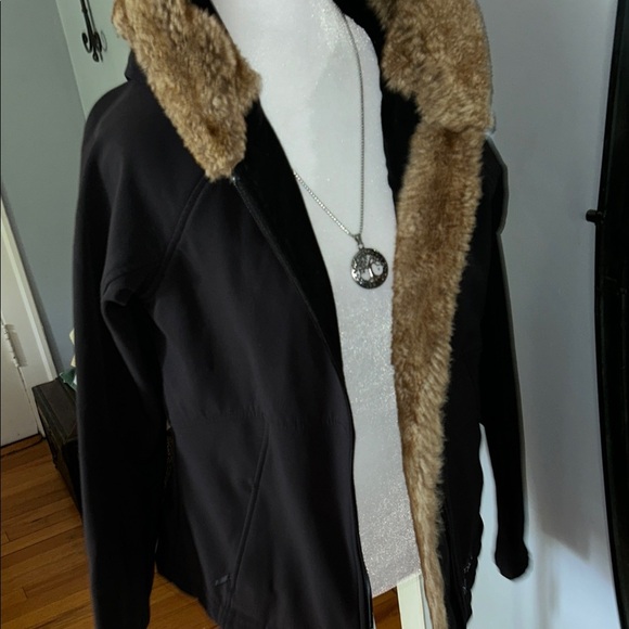 Marmot Black Jacket with Tan Faux Fur Hood - Picture 10 of 10